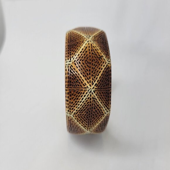 GEOMETRIC Print Wooden Bangle - Picture 6 of 7